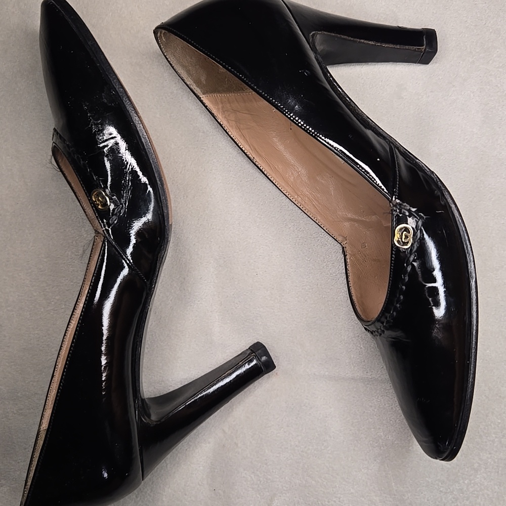VINTAGE GUCCI Black Patent Leather Heels - Picture 4 of 17